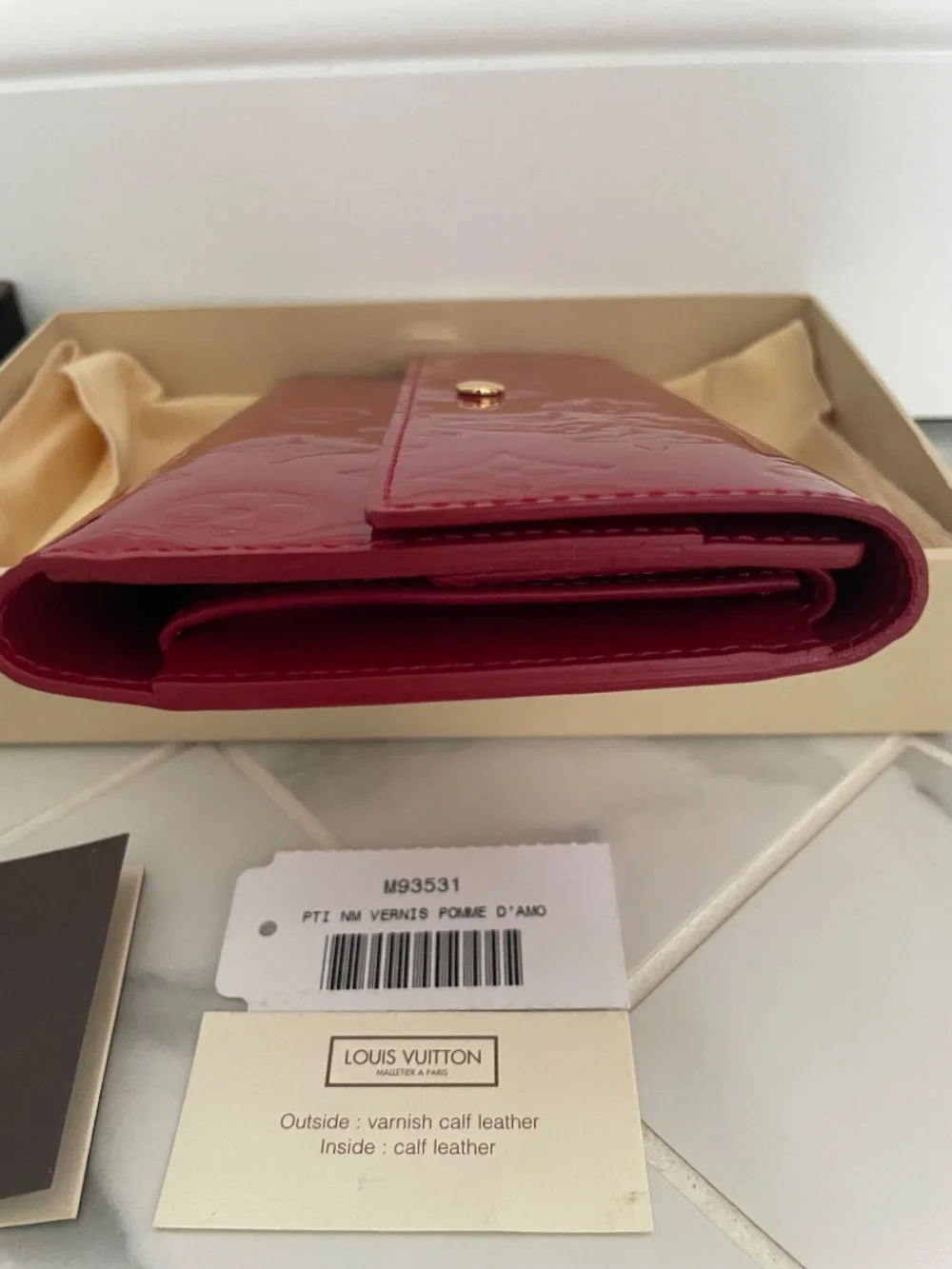 Louis Vuitton Vernis Wallet red patent leather-never used